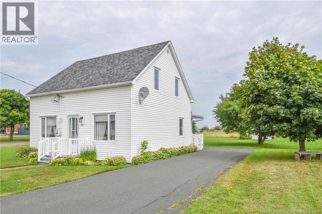 310 Jd Gauthier Boulevard, Shippagan, New Brunswick E8S 1R4 - Photo 2 - NB129836