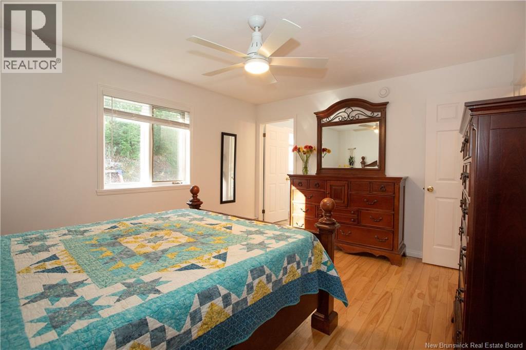 27 Stoneybrook Crescent, Fredericton, New Brunswick  E3B 6Y2 - Photo 14 - NB129828