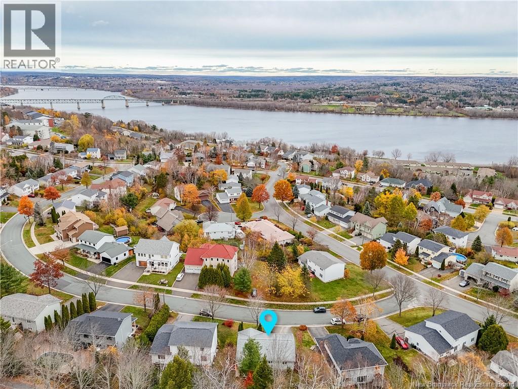 27 Stoneybrook Crescent, Fredericton, New Brunswick  E3B 6Y2 - Photo 2 - NB129828