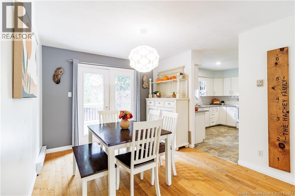 27 Stoneybrook Crescent, Fredericton, New Brunswick  E3B 6Y2 - Photo 7 - NB129828