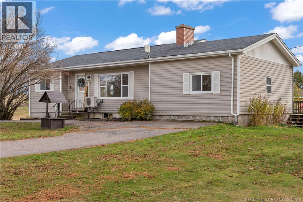 426 Route 121, Bloomfield, New Brunswick  E5N 4T4 - Photo 1 - NB129403