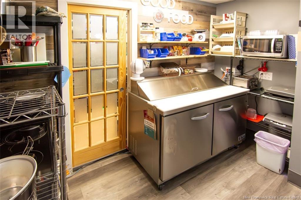 334 Main Street, Shediac, New Brunswick  E4P 2E5 - Photo 15 - NB129885