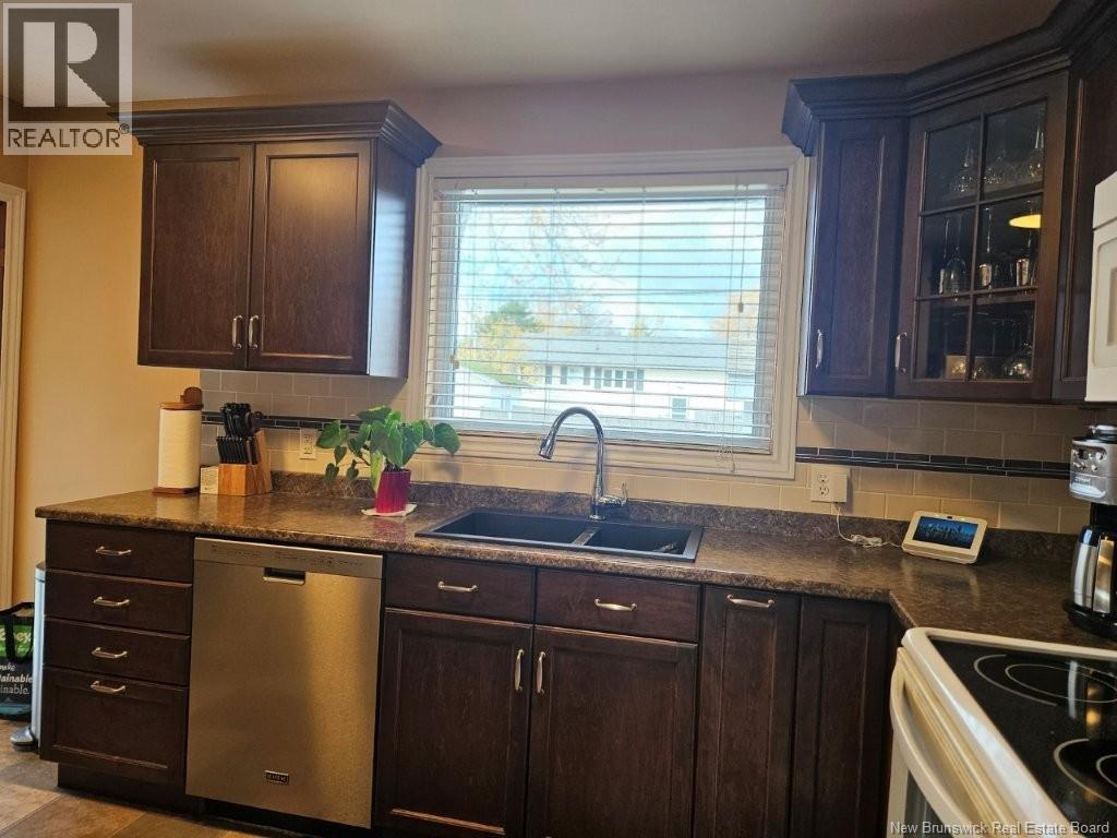 135 Crandall Street, Moncton, New Brunswick  E1C 4E1 - Photo 11 - NB129882