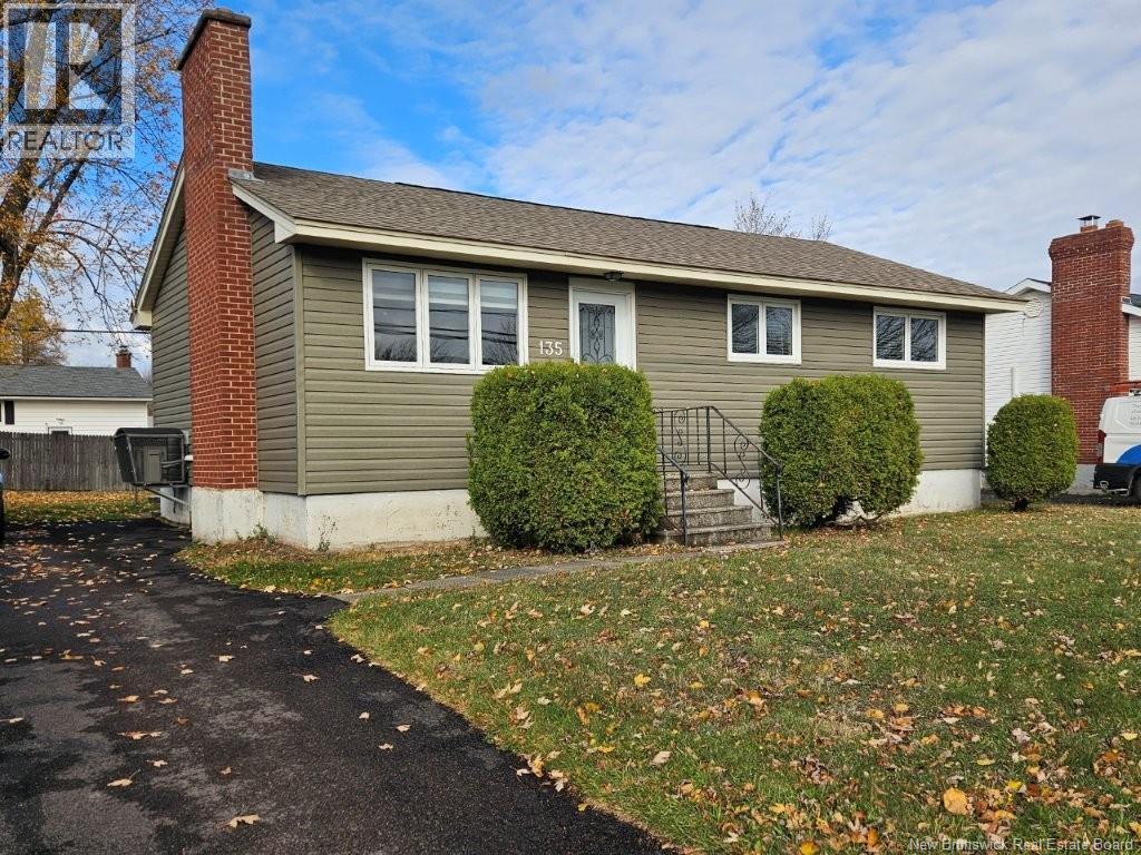 135 Crandall Street, Moncton, New Brunswick  E1C 4E1 - Photo 2 - NB129882