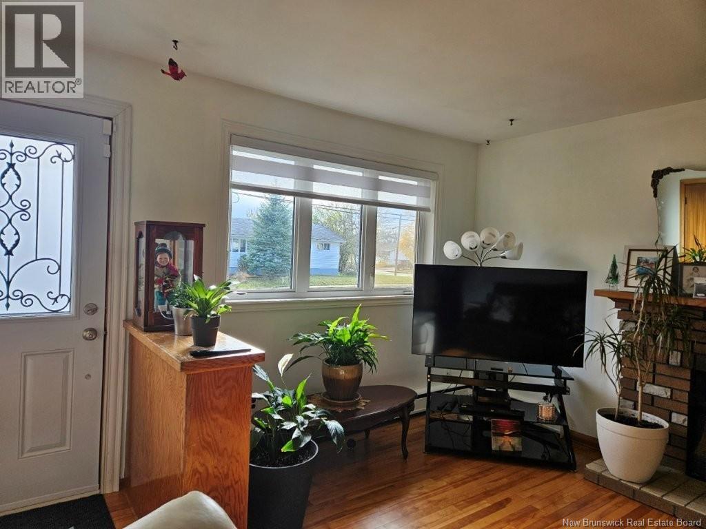 135 Crandall Street, Moncton, New Brunswick  E1C 4E1 - Photo 3 - NB129882