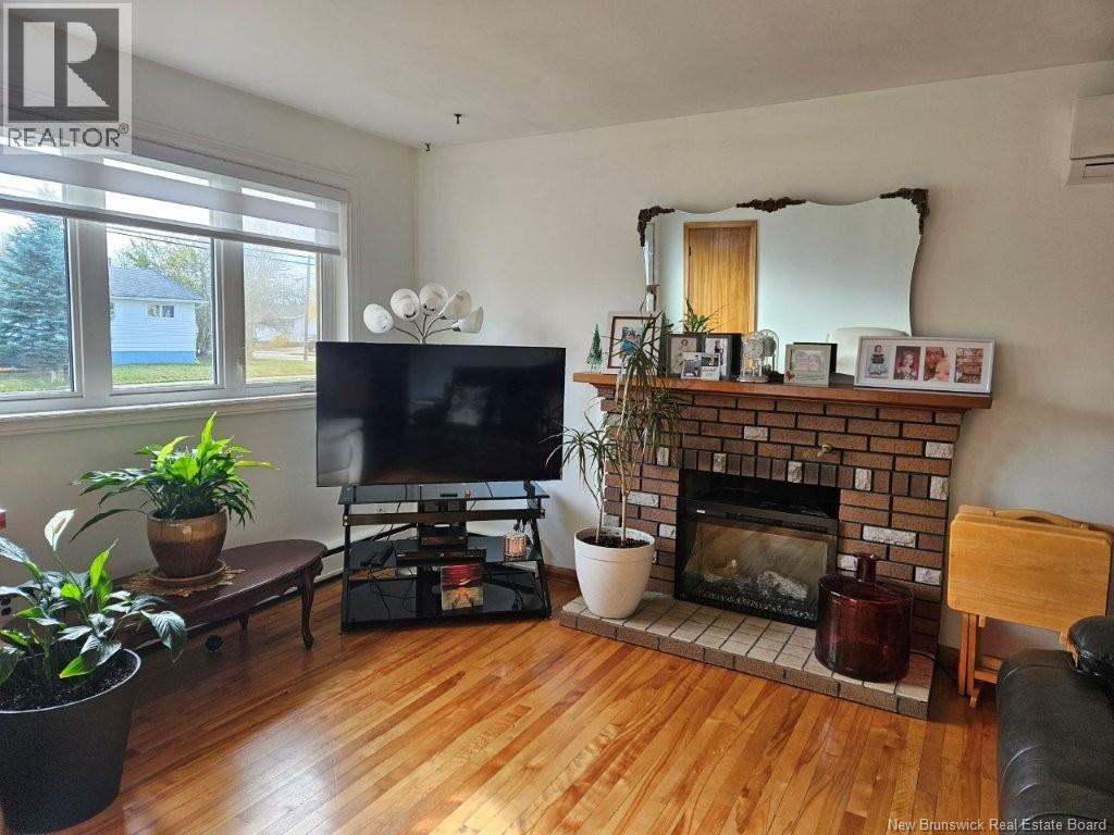 135 Crandall Street, Moncton, New Brunswick  E1C 4E1 - Photo 4 - NB129882