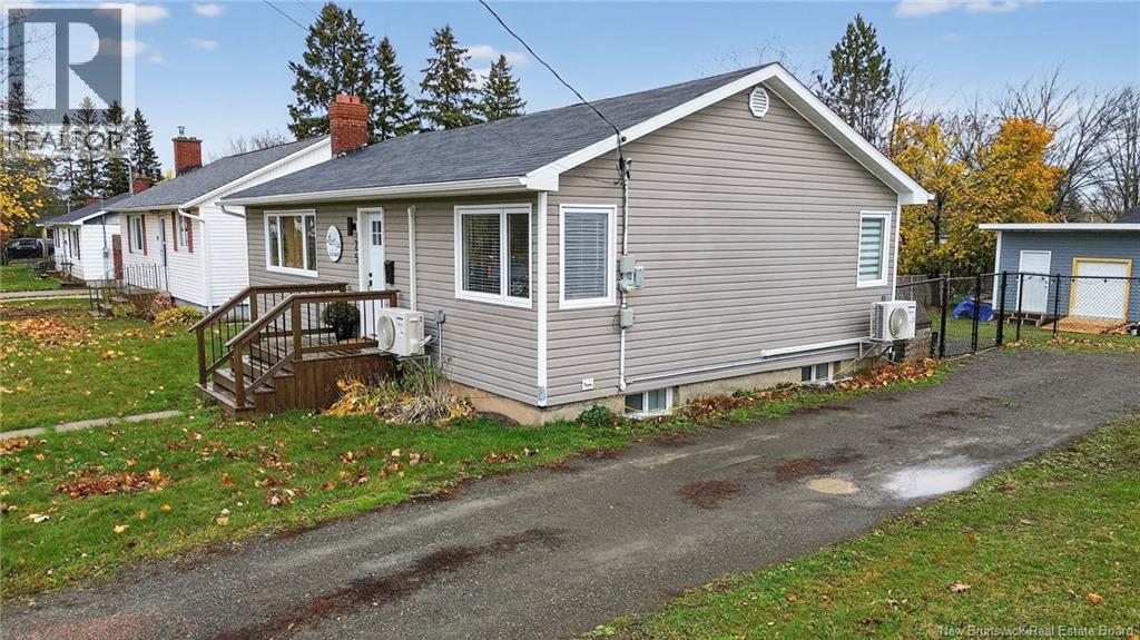 25 Lynwood, Moncton, New Brunswick E1A 3Z6 - Photo 11 - NB129944