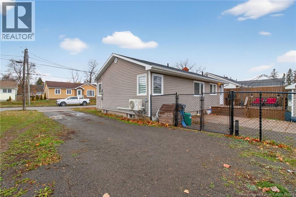 25 Lynwood, Moncton, New Brunswick E1A 3Z6 - Photo 12 - NB129944