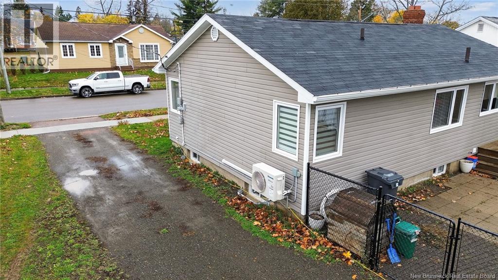 25 Lynwood, Moncton, New Brunswick E1A 3Z6 - Photo 9 - NB129944