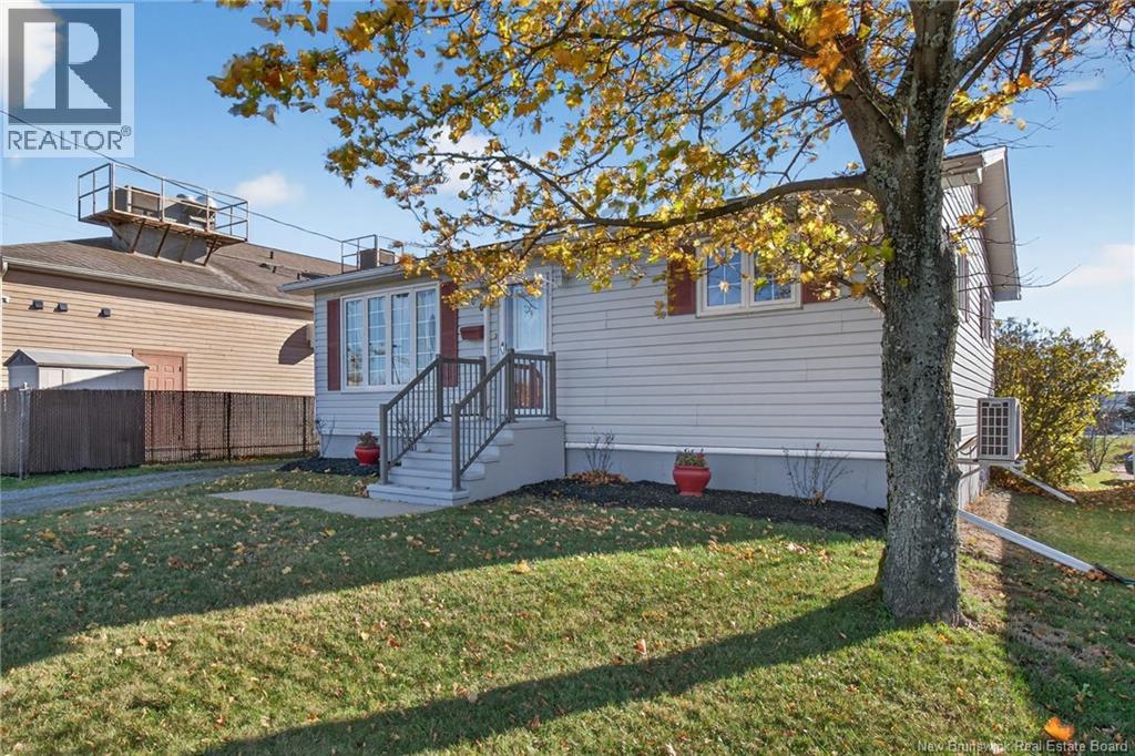 500 Champlain, Dieppe, New Brunswick E1A 1P4 - Photo 2 - NB128261
