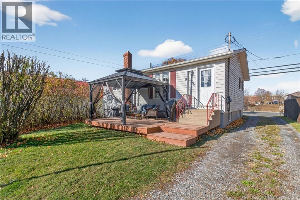 500 Champlain, Dieppe, New Brunswick E1A 1P4 - Photo 9 - NB128261