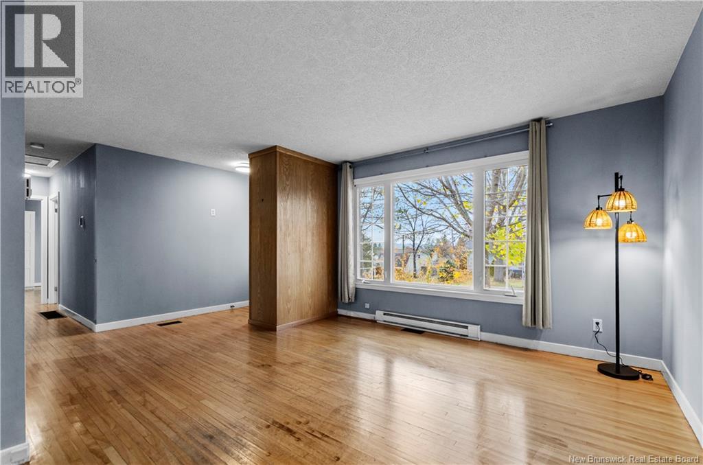 306 Cherry Avenue, Fredericton, New Brunswick  E3A 1Z5 - Photo 7 - NB129873