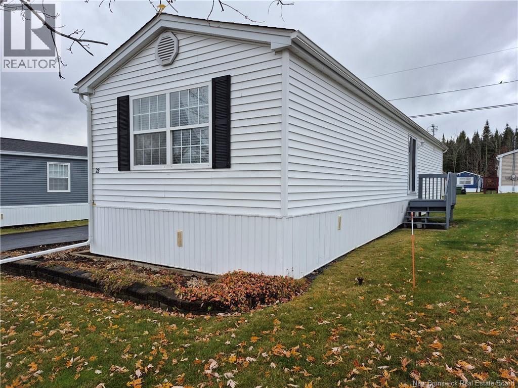 28 Dougnorth Street, Fredericton, New Brunswick  E3G 0H7 - Photo 32 - NB130000