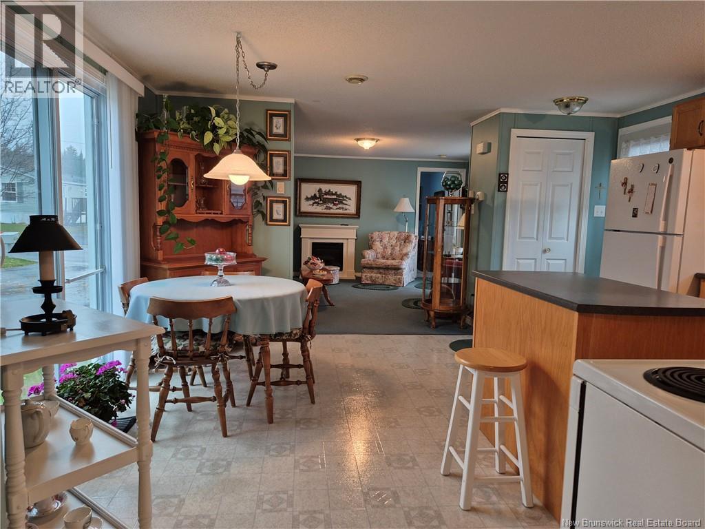 28 Dougnorth Street, Fredericton, New Brunswick  E3G 0H7 - Photo 6 - NB130000