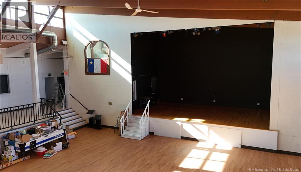 895 St Anne, Bathurst, New Brunswick E2A 2N5 - Photo 10 - NB129909