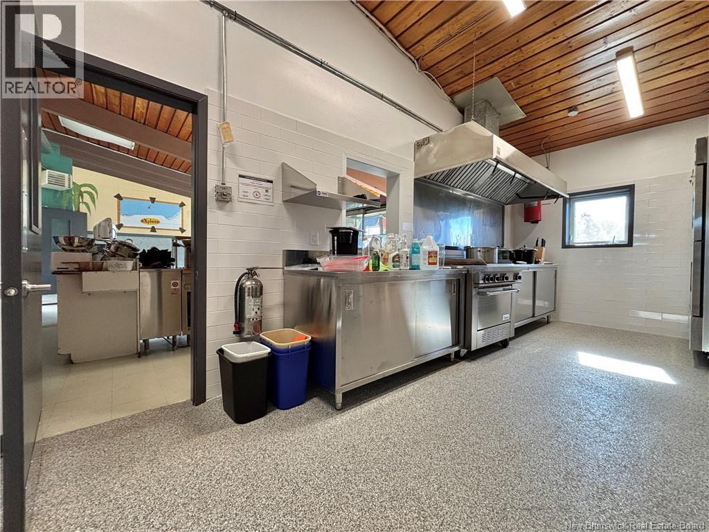 895 St Anne, Bathurst, New Brunswick E2A 2N5 - Photo 18 - NB129909