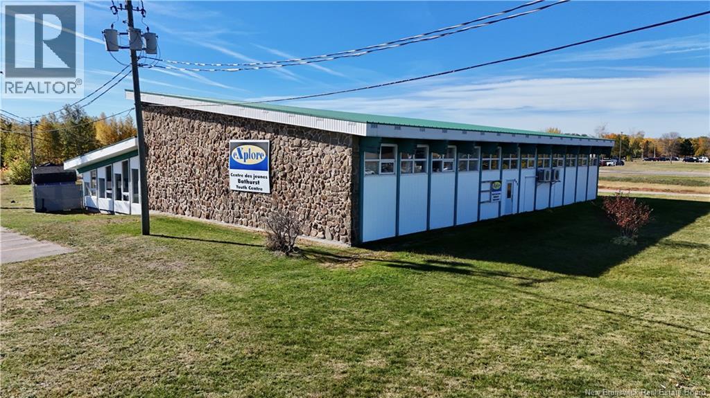 895 St Anne, Bathurst, New Brunswick E2A 2N5 - Photo 2 - NB129909
