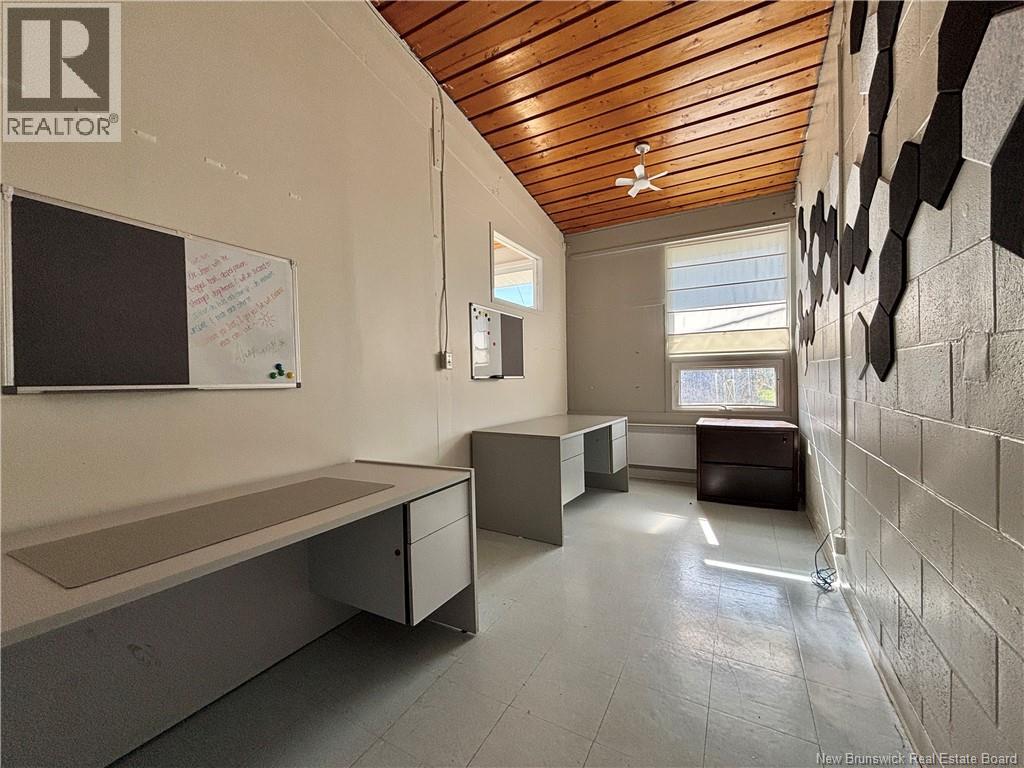895 St Anne, Bathurst, New Brunswick E2A 2N5 - Photo 43 - NB129909