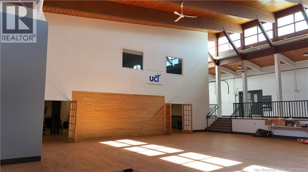 895 St Anne, Bathurst, New Brunswick E2A 2N5 - Photo 9 - NB129909