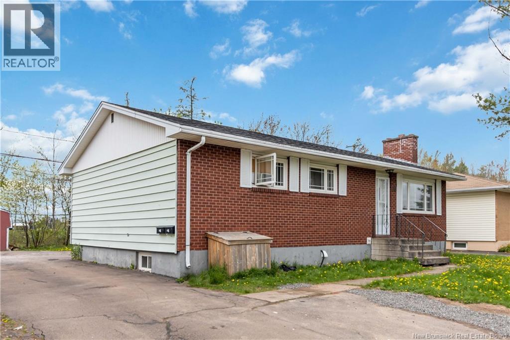 66 Ayer Avenue, Moncton, New Brunswick  E1C 8G8 - Photo 3 - NB129838