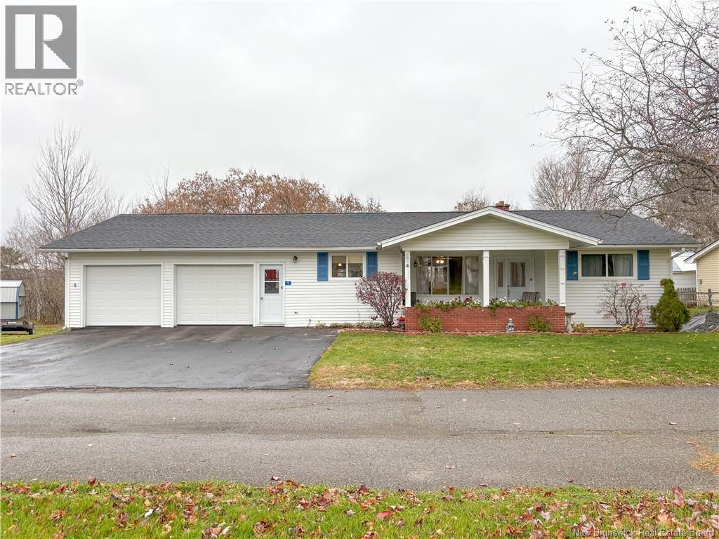 9 Crescent Gardens, Hartland, New Brunswick  E7P 1L9 - Photo 1 - NB129939