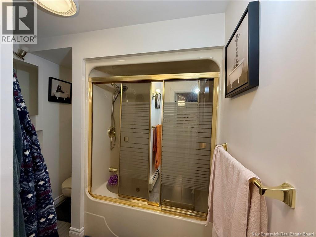 28 Lawson Street, Edmundston, New Brunswick  E3V 1Z4 - Photo 20 - NB129995