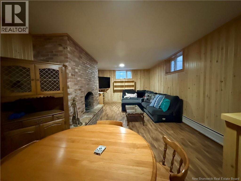 28 Lawson Street, Edmundston, New Brunswick  E3V 1Z4 - Photo 34 - NB129995