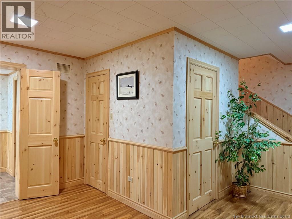 28 Lawson Street, Edmundston, New Brunswick  E3V 1Z4 - Photo 37 - NB129995