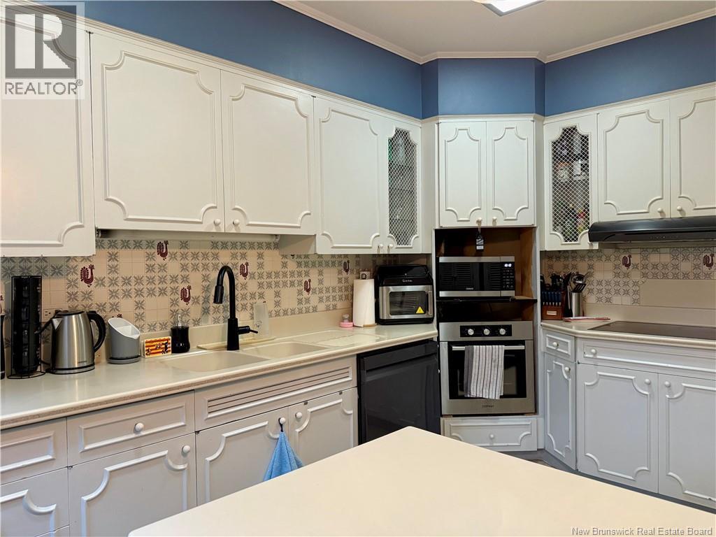 28 Lawson Street, Edmundston, New Brunswick  E3V 1Z4 - Photo 7 - NB129995