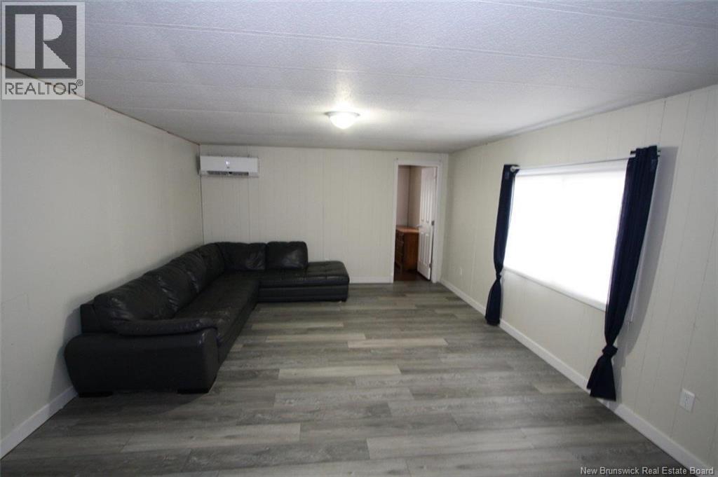 22 Greystone Court, Fredericton, New Brunswick E3B 6R5 - Photo 4 - NB130003