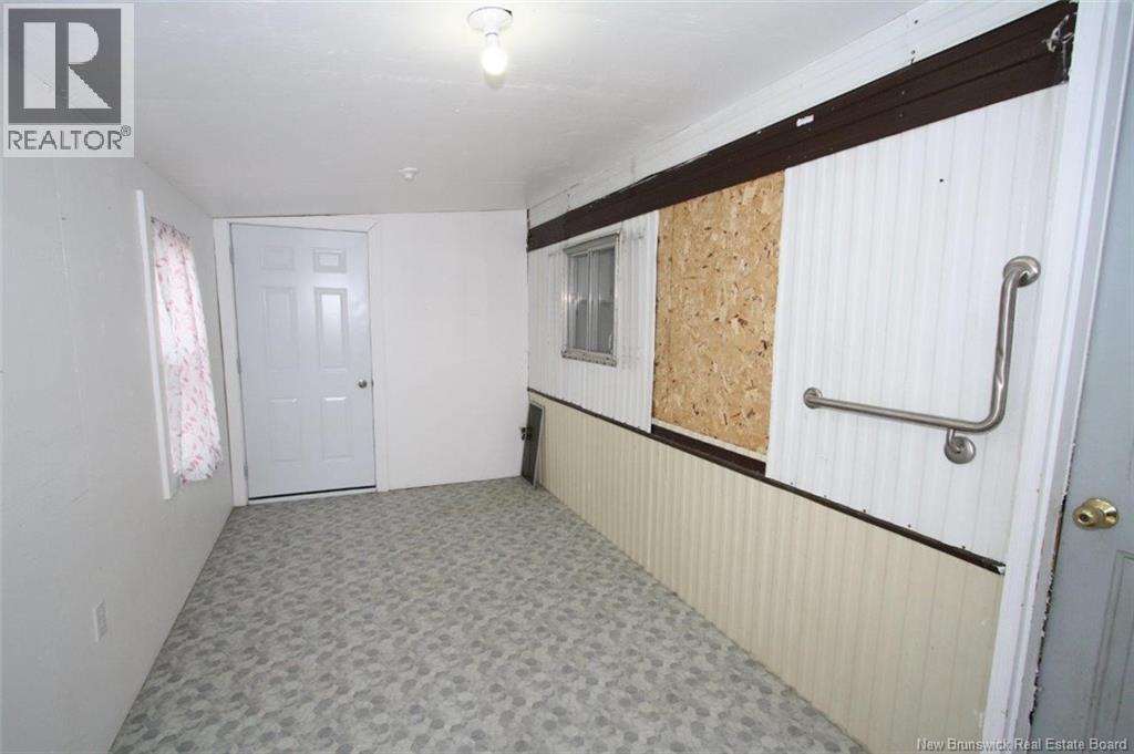 22 Greystone Court, Fredericton, New Brunswick E3B 6R5 - Photo 5 - NB130003