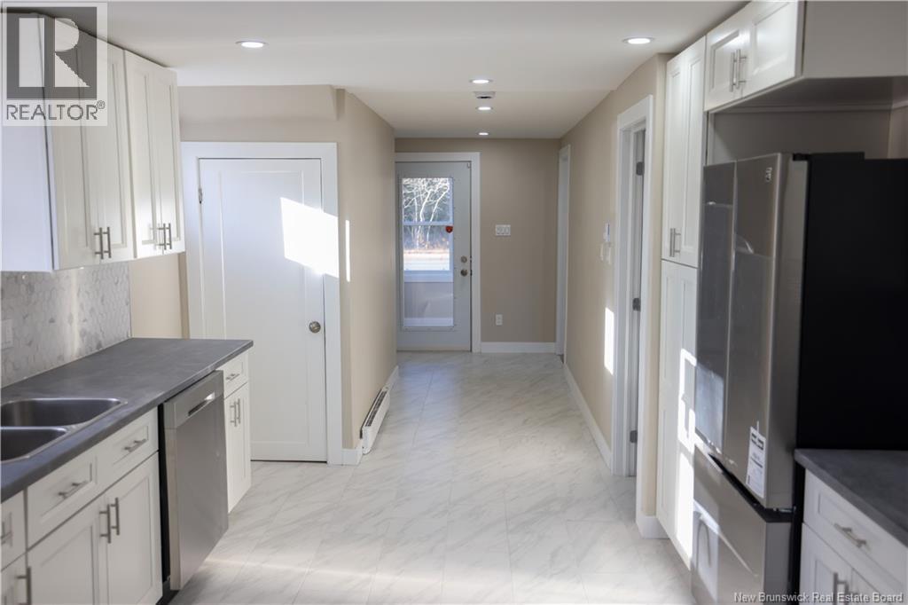 550 Salisbury Road, Moncton, New Brunswick E1E 1B8 - Photo 11 - NB129945