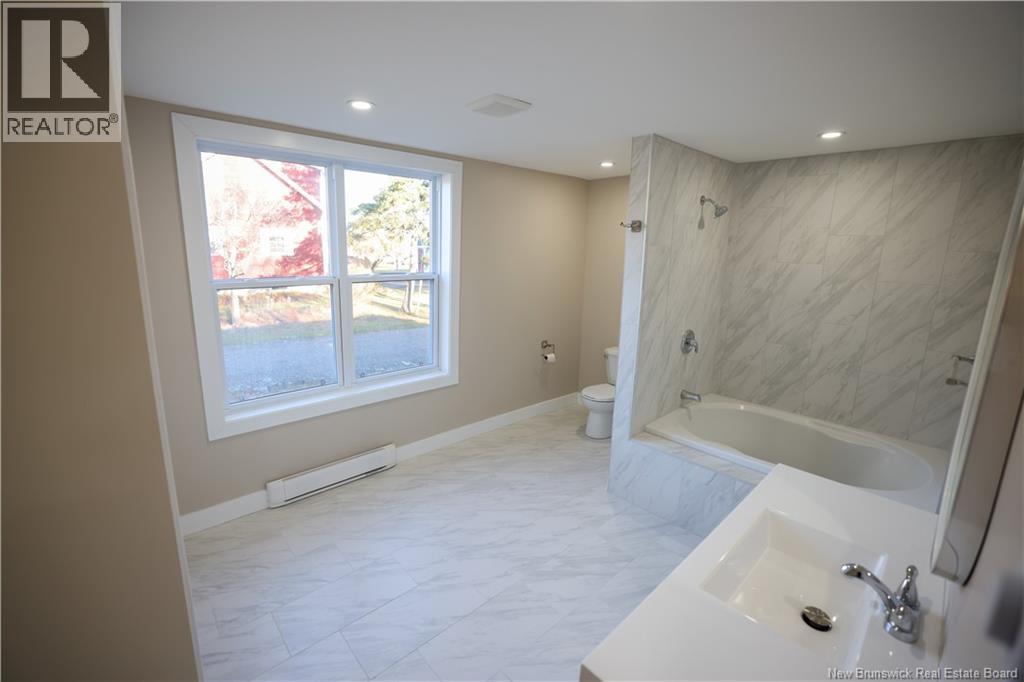 550 Salisbury Road, Moncton, New Brunswick E1E 1B8 - Photo 12 - NB129945