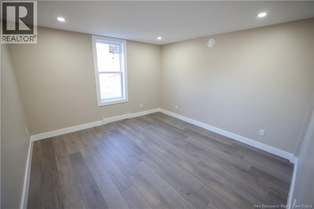550 Salisbury Road, Moncton, New Brunswick E1E 1B8 - Photo 17 - NB129945