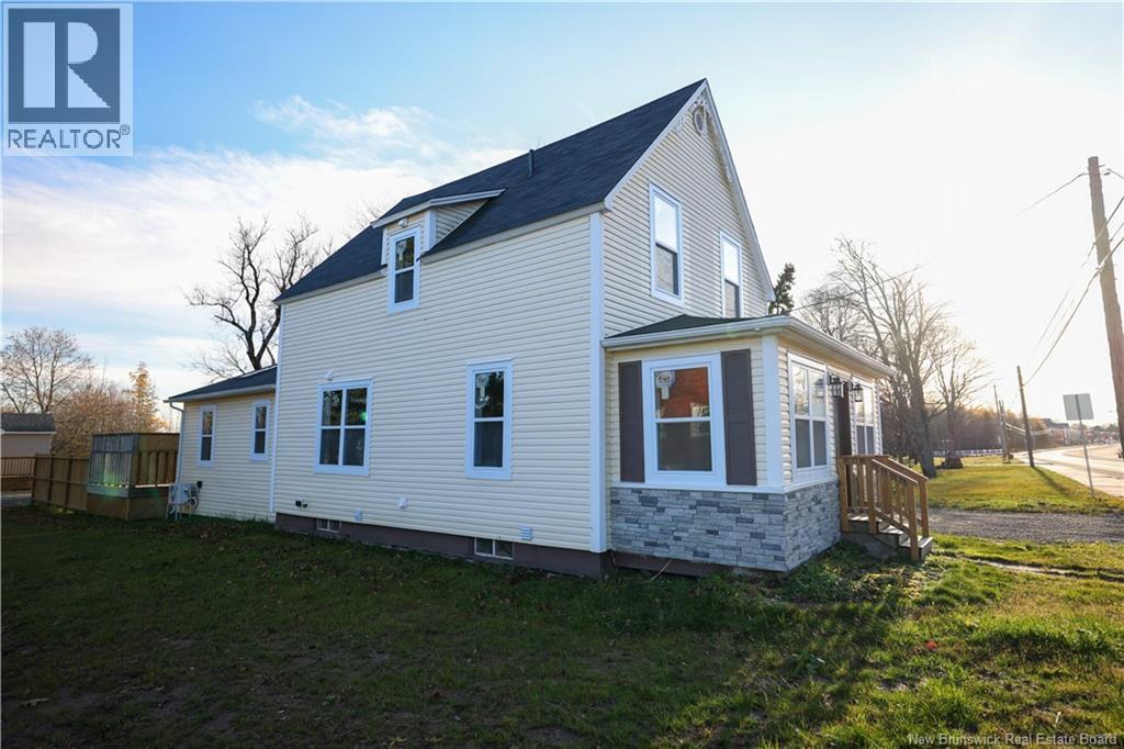 550 Salisbury Road, Moncton, New Brunswick E1E 1B8 - Photo 2 - NB129945