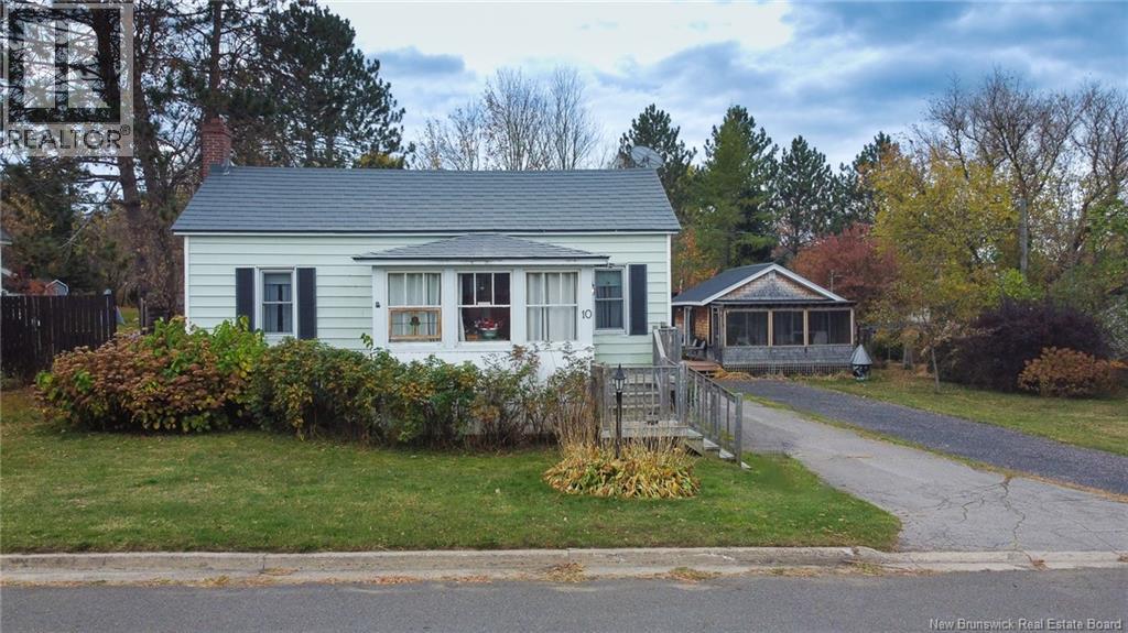 10 Hillcrest Avenue, Chipman, New Brunswick