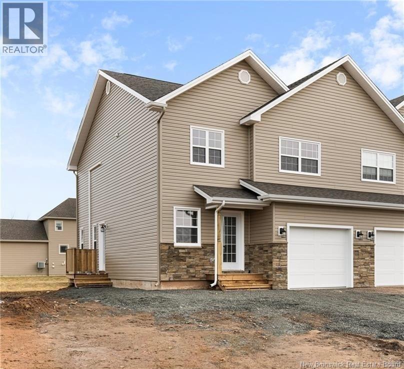 103 Rochefort, Dieppe, New Brunswick  E1A 6X9 - Photo 1 - NB129747