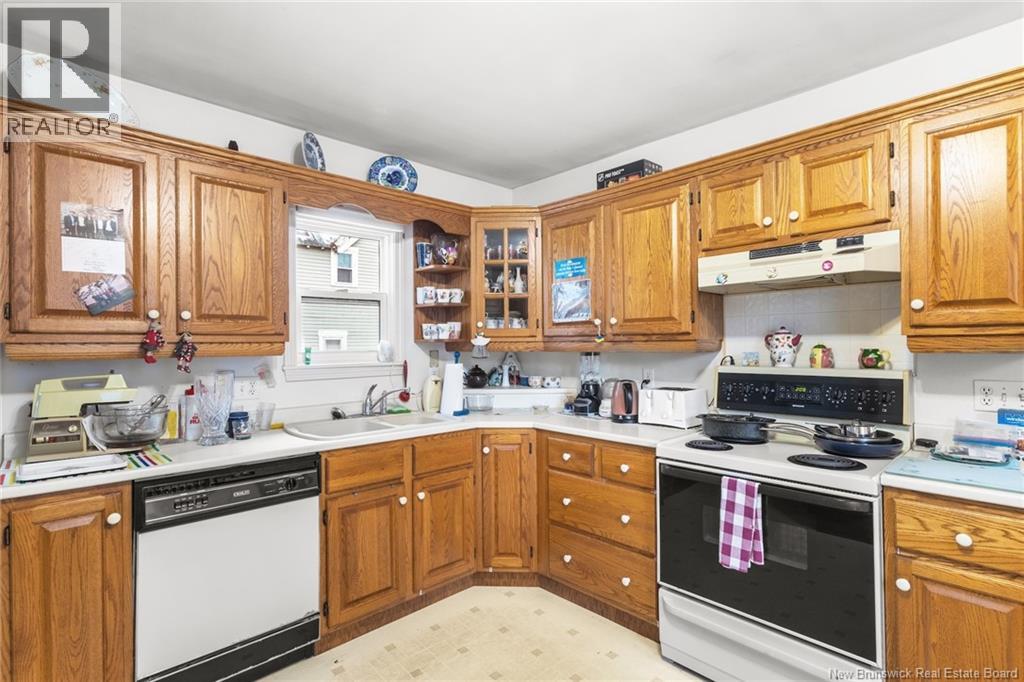 762 Churchill Row, Fredericton, New Brunswick E3B 1P8 - Photo 22 - NB130103