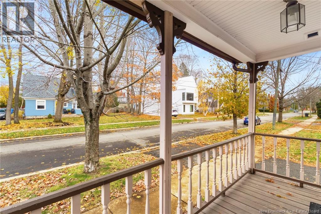 762 Churchill Row, Fredericton, New Brunswick E3B 1P8 - Photo 8 - NB130103