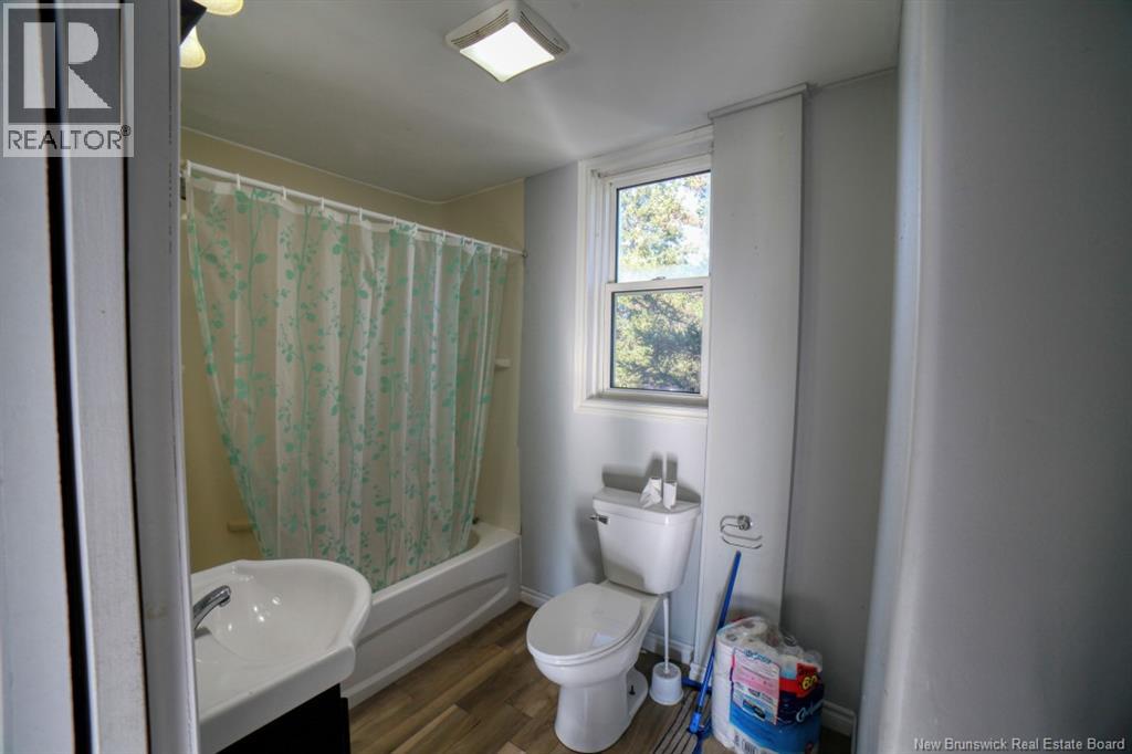 996-998 Riverside Drive, Bathurst, New Brunswick E2A 2M7 - Photo 10 - NB129602