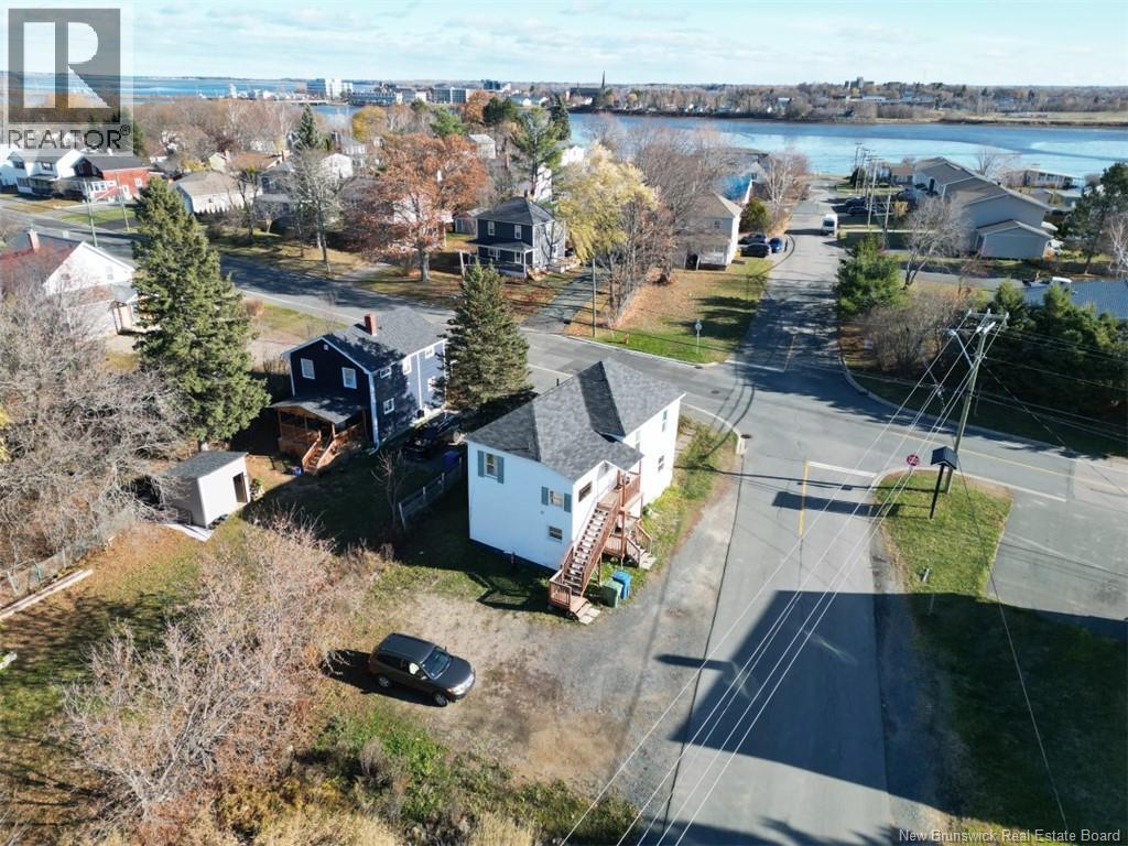 996-998 Riverside Drive, Bathurst, New Brunswick E2A 2M7 - Photo 2 - NB129602