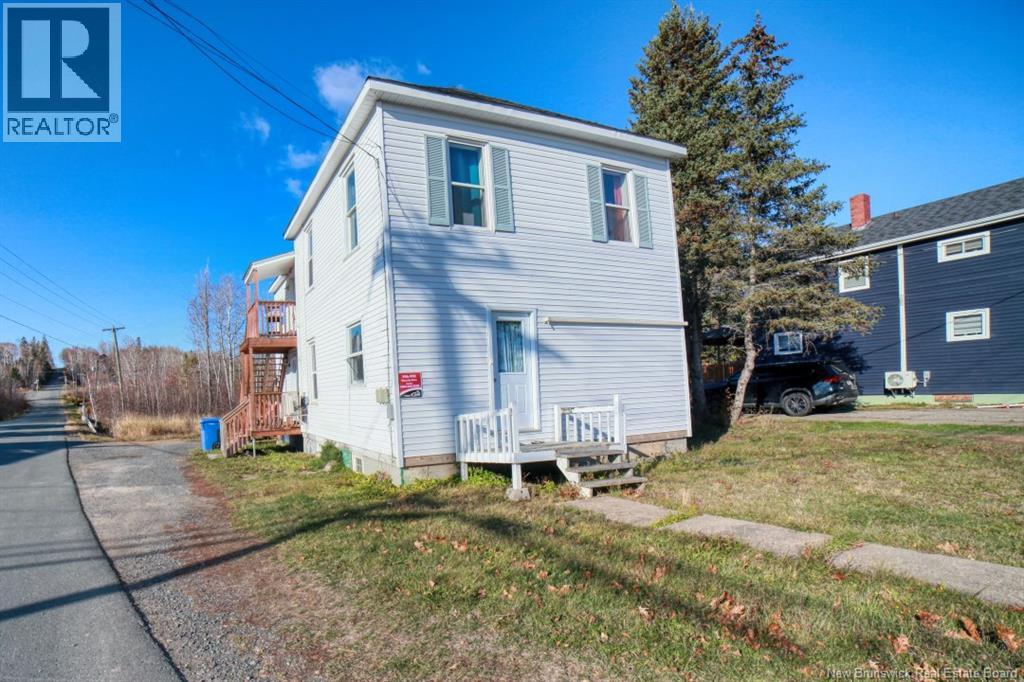 996-998 Riverside Drive, Bathurst, New Brunswick E2A 2M7 - Photo 3 - NB129602