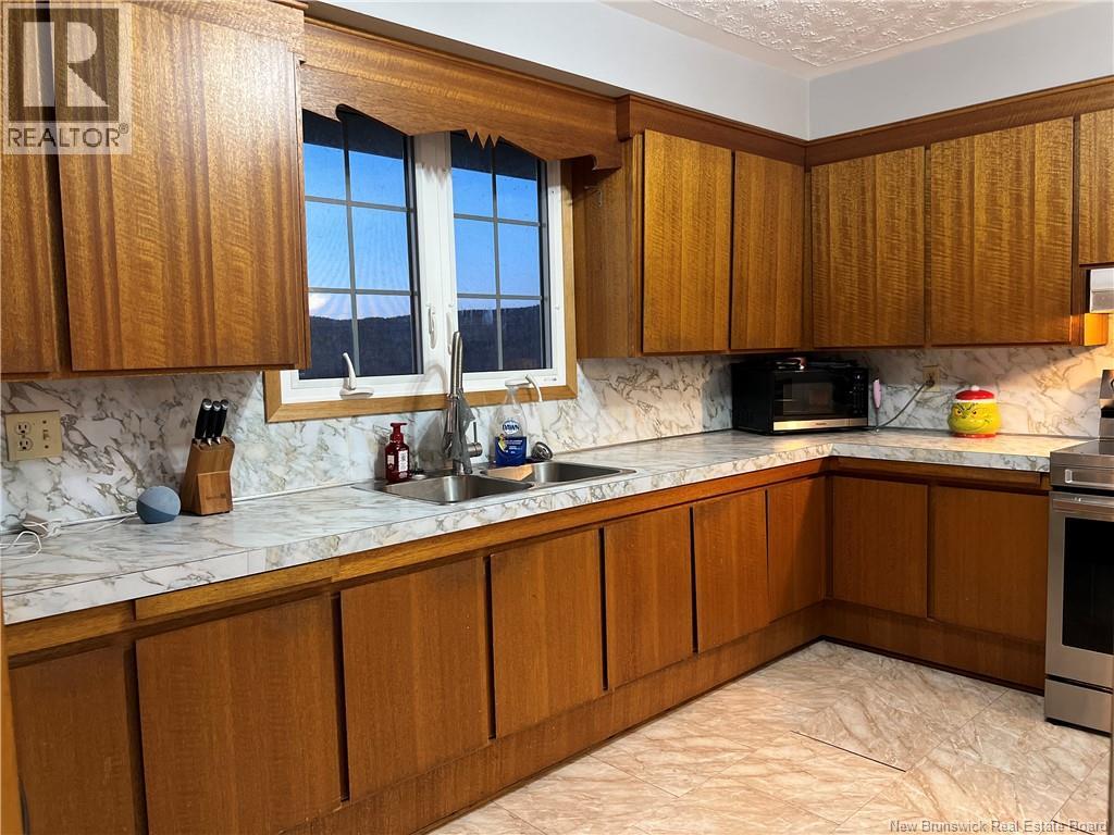 312 Centennial Road, Hampton, New Brunswick E5N 7L9 - Photo 11 - NB129996