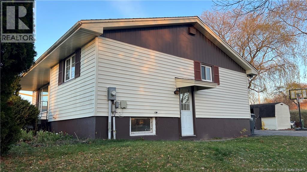 312 Centennial Road, Hampton, New Brunswick E5N 7L9 - Photo 2 - NB129996