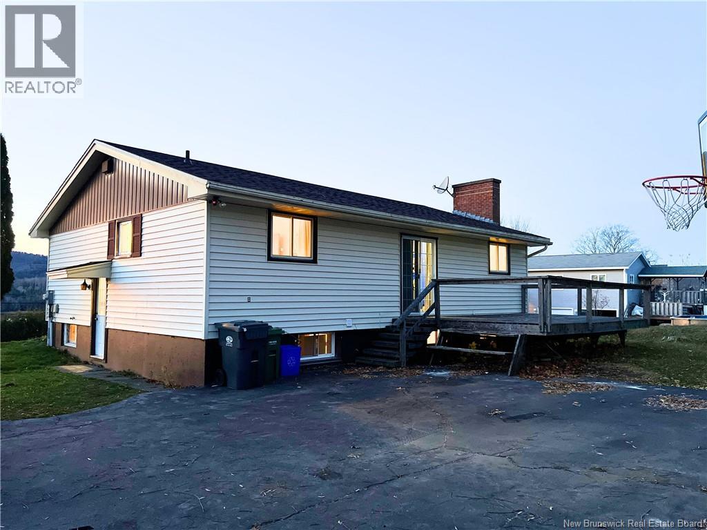 312 Centennial Road, Hampton, New Brunswick E5N 7L9 - Photo 3 - NB129996