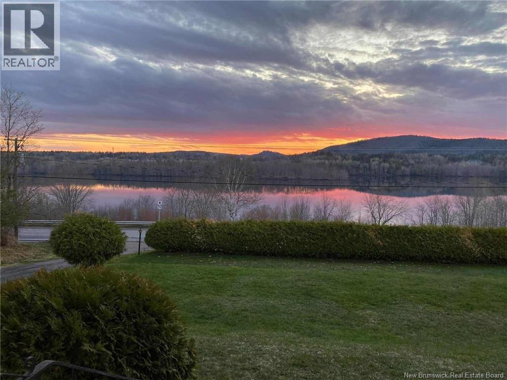 312 Centennial Road, Hampton, New Brunswick E5N 7L9 - Photo 4 - NB129996