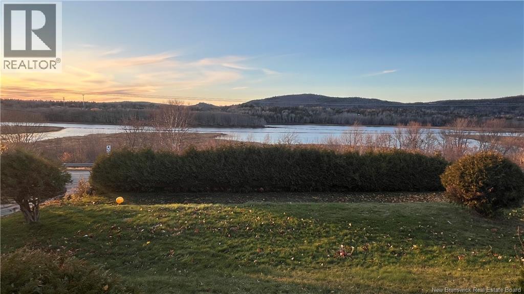 312 Centennial Road, Hampton, New Brunswick E5N 7L9 - Photo 5 - NB129996