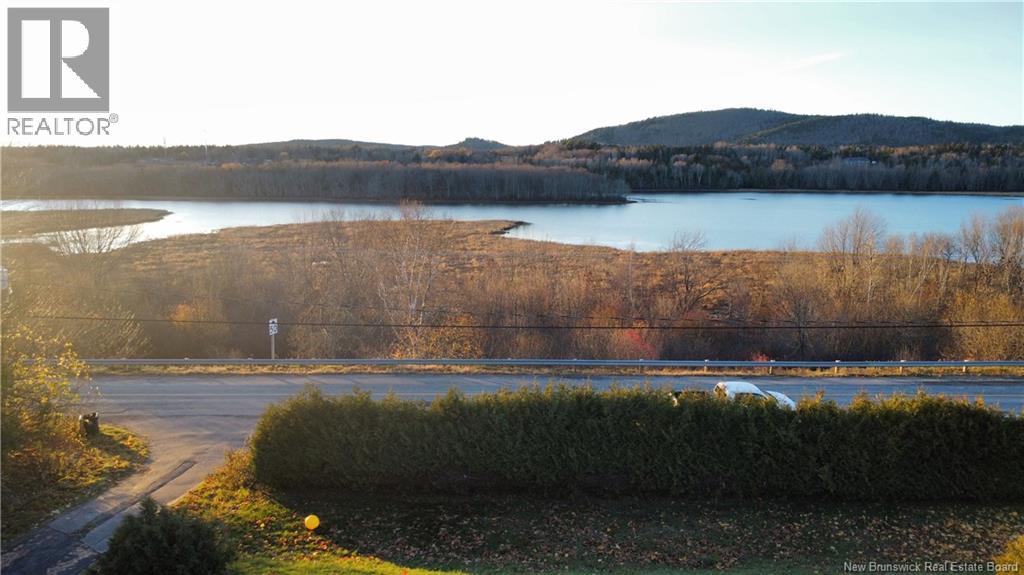 312 Centennial Road, Hampton, New Brunswick E5N 7L9 - Photo 7 - NB129996