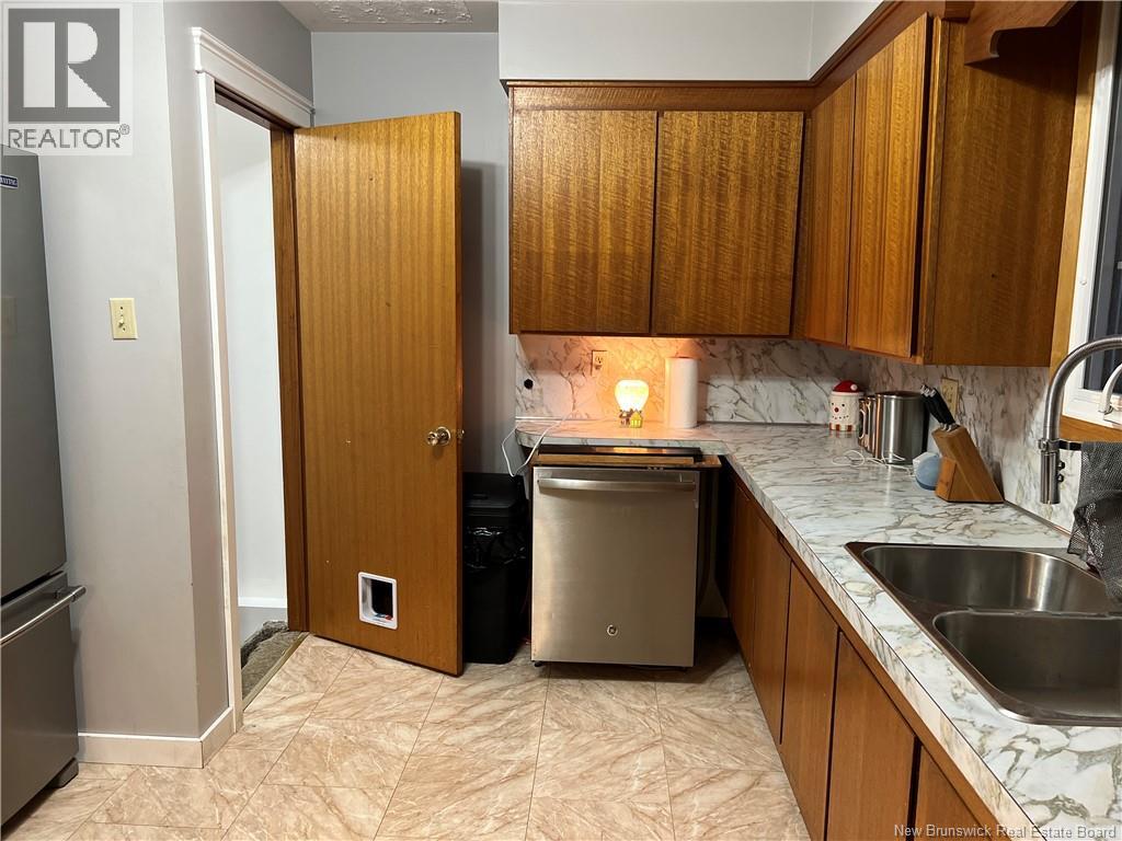 312 Centennial Road, Hampton, New Brunswick E5N 7L9 - Photo 8 - NB129996