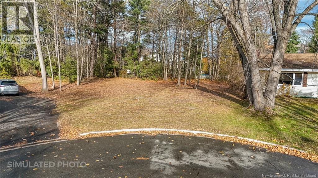 33 Burse Court, Fredericton, New Brunswick E3A 3C7 - Photo 2 - NB130123